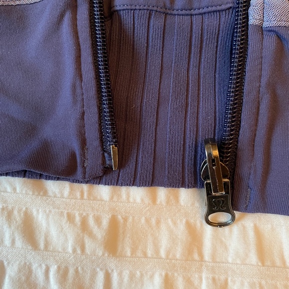 Lululemon Reversible Jacket - Picture 9 of 16